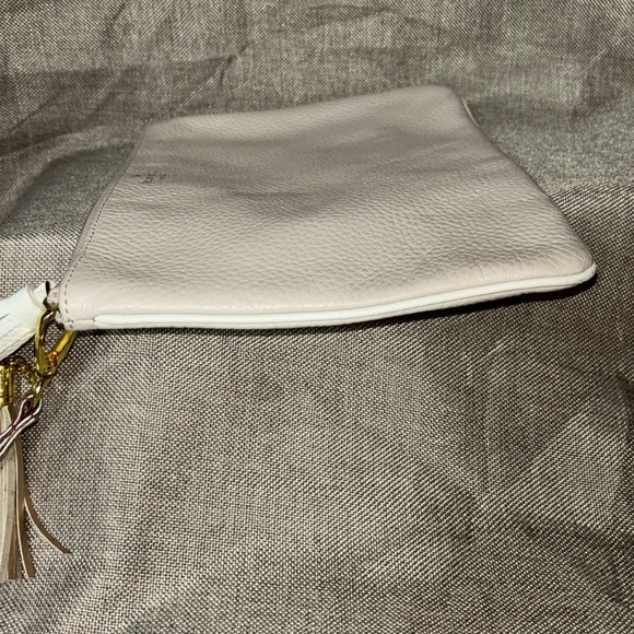 Kate Spade New York Larchmont Ave Taupe Leather Pouch WLRU2736 - Picture 5 of 11